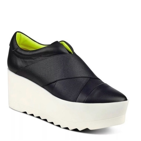 Kendall and Kylie black pointy wedges white soles - Picture 1 of 15